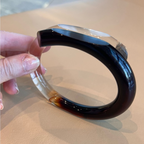 Designer Hand Made in UK Acrylic Bracelet. - Picture 5 of 8